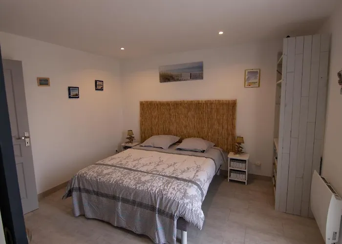 Domaine De La Clotte Bed & Breakfast Roquefort-des-Corbières